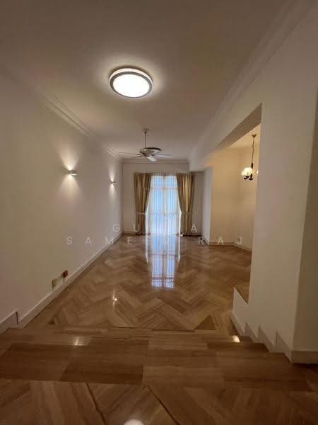 Orange Regency, 101 Fernhill Road, Tanglin / Holland / Bukit Timah, 4 Bedrooms, 1,776 sqft, Apartment For Rent, by Gupta Sameer Raj, 500248535 - Living Room - PropertyGuru.com.sg