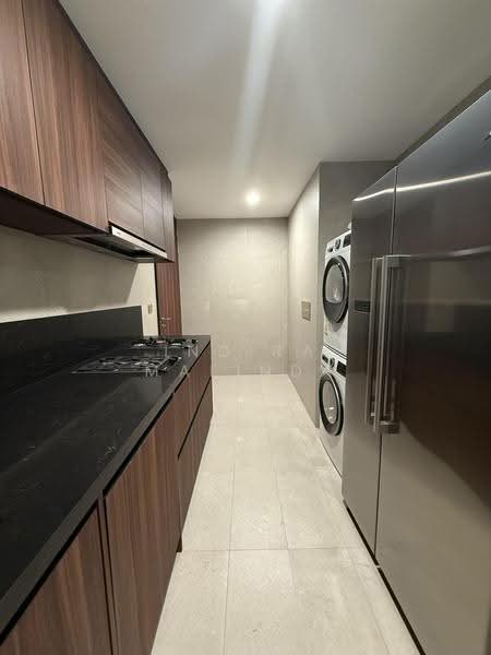 Pullman Residences, 18 Dunearn Road, Newton / Novena, 4 Bedrooms, 1,378 sqft, Condominium For Sale, by Indira Malinda, 500248540 - Kitchen - PropertyGuru.com.sg