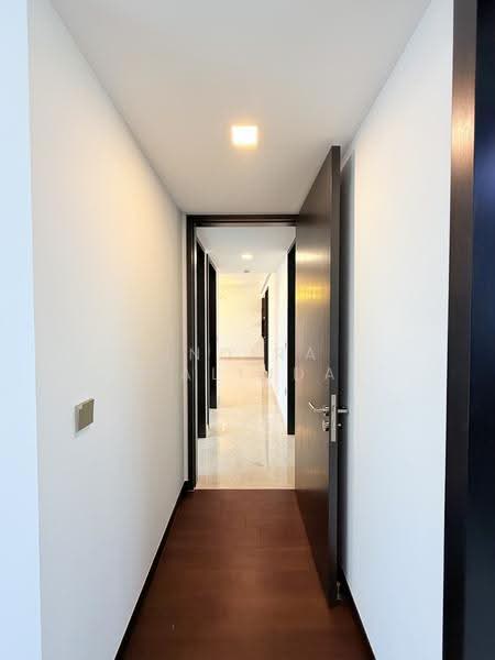 Pullman Residences, 18 Dunearn Road, Newton / Novena, 4 Bedrooms, 1,378 sqft, Condominium For Sale, by Indira Malinda, 500248540 - Corridor - PropertyGuru.com.sg