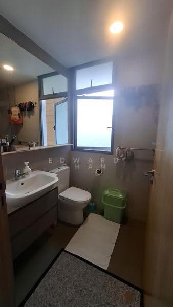 The Glades, 8 Bedok Rise, Bedok / Upper East Coast, Room Rental, 200 sqft, Condominium For Rent, by Edward Chan, 500248542 - Bathroom - PropertyGuru.com.sg