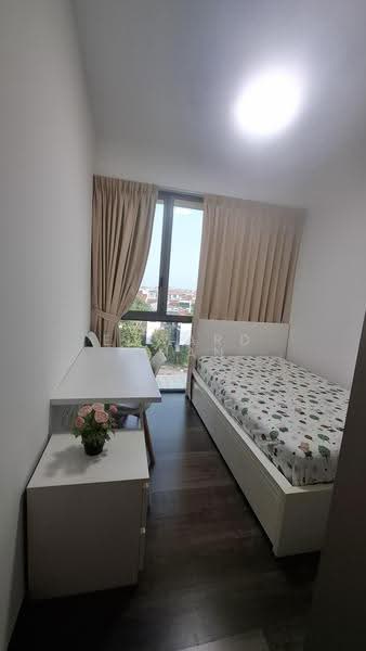 The Glades, 8 Bedok Rise, Bedok / Upper East Coast, Room Rental, 200 sqft, Condominium For Rent, by Edward Chan, 500248542 - Bedroom - PropertyGuru.com.sg