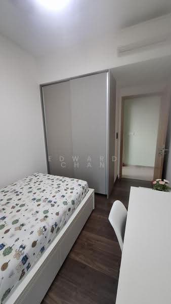 The Glades, 8 Bedok Rise, Bedok / Upper East Coast, Room Rental, 200 sqft, Condominium For Rent, by Edward Chan, 500248542 - Bedroom - PropertyGuru.com.sg