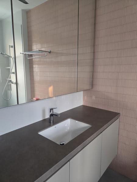 Clover Park, Ang Mo Kio / Bishan / Thomson, 4 Bedrooms, 3,600 sqft, Corner Terrace For Rent, by Jennifer Scott, 500248543 - Bathroom - PropertyGuru.com.sg