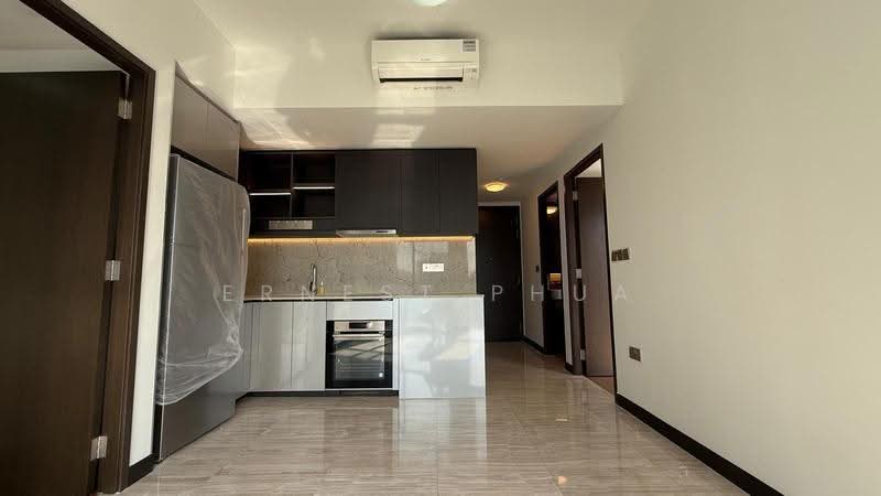 Neu at Novena, 27 Moulmein Rise, Newton / Novena, 2 Bedrooms, 646 sqft, Condominium For Sale, by Ernest Phua, 500248561 - Kitchen - PropertyGuru.com.sg
