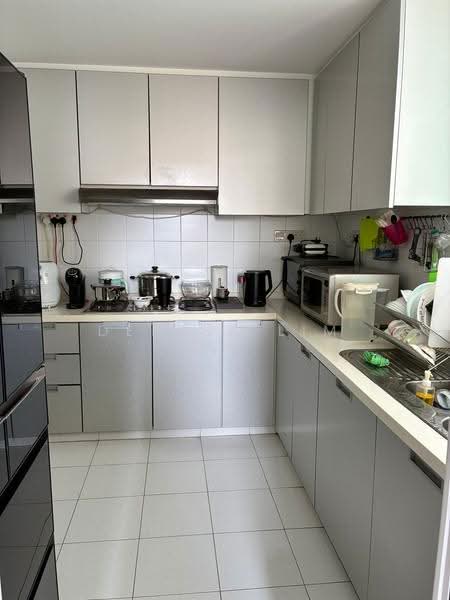 The Esparis, 7A Pasir Ris Drive 4, Pasir Ris / Tampines, 3 Bedrooms, 1,291 sqft, Condominium For Sale, by Dennis Lim, 500248566 - Kitchen - PropertyGuru.com.sg