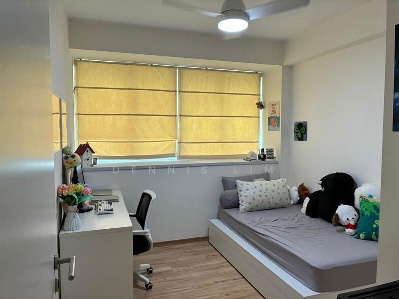 The Esparis, 7A Pasir Ris Drive 4, Pasir Ris / Tampines, 3 Bedrooms, 1,291 sqft, Condominium For Sale, by Dennis Lim, 500248566 - Bedroom - PropertyGuru.com.sg