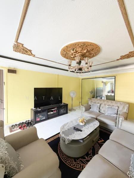 120 Bedok North Street 2, 120 Bedok North Street 2, Bedok / Upper East Coast, 3 Bedrooms, 1,259 sqft, HDB Flat For Sale, by Natalie Lim, 500248567 - Living Room - PropertyGuru.com.sg