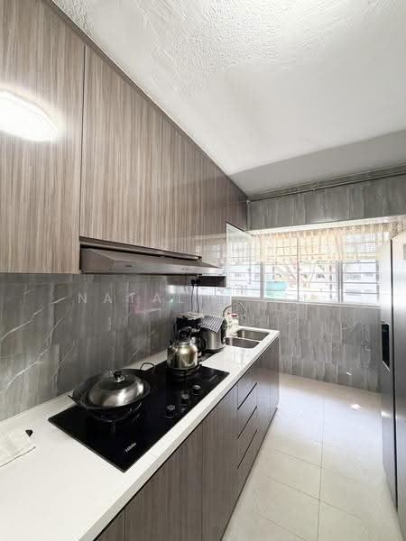 120 Bedok North Street 2, 120 Bedok North Street 2, Bedok / Upper East Coast, 3 Bedrooms, 1,259 sqft, HDB Flat For Sale, by Natalie Lim, 500248567 - Kitchen - PropertyGuru.com.sg
