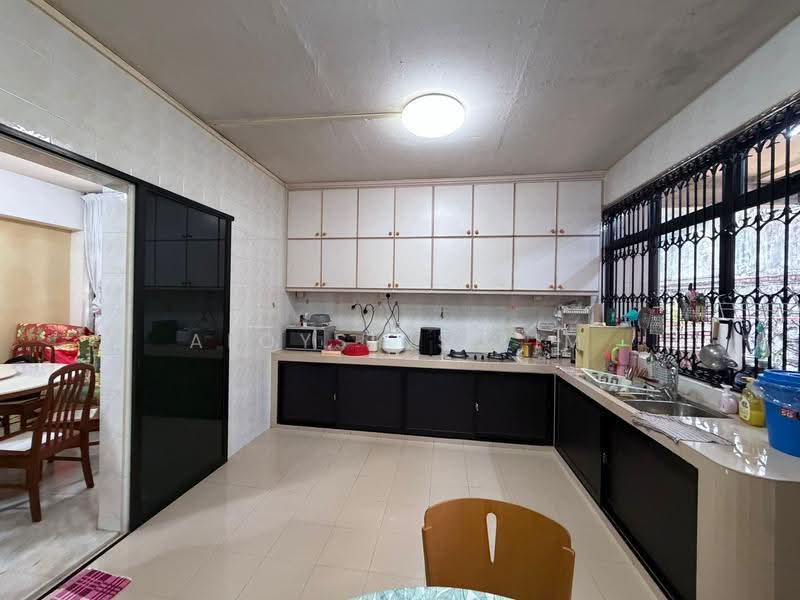 Cheap Original Freehold SemiD Perfect for A&A, Hong San Walk, Dairy Farm / Bukit Panjang / Choa Chu Kang, 4 Bedrooms, 2,600 sqft, Semi-Detached House For Sale, by Aloysius Lim, 500248581 - Kitchen - PropertyGuru.com.sg