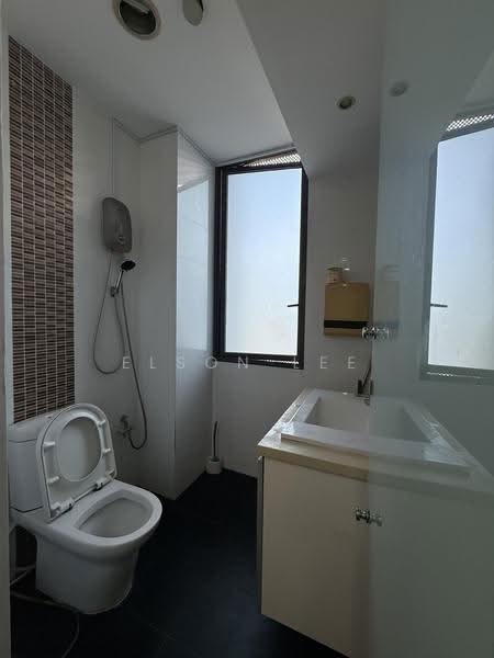 Vertex, 33 Ubi Avenue 3, Eunos / Geylang / Paya Lebar, 150 sqft, Office For Rent, by Elson Lee, 500248588 - Bathroom - CommercialGuru.com.sg