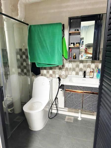 503 Jelapang Road, 503 Jelapang Road, Dairy Farm / Bukit Panjang / Choa Chu Kang, Room Rental, 120 sqft, HDB Flat For Rent, by Steven Choo, 500248596 - Bathroom - PropertyGuru.com.sg