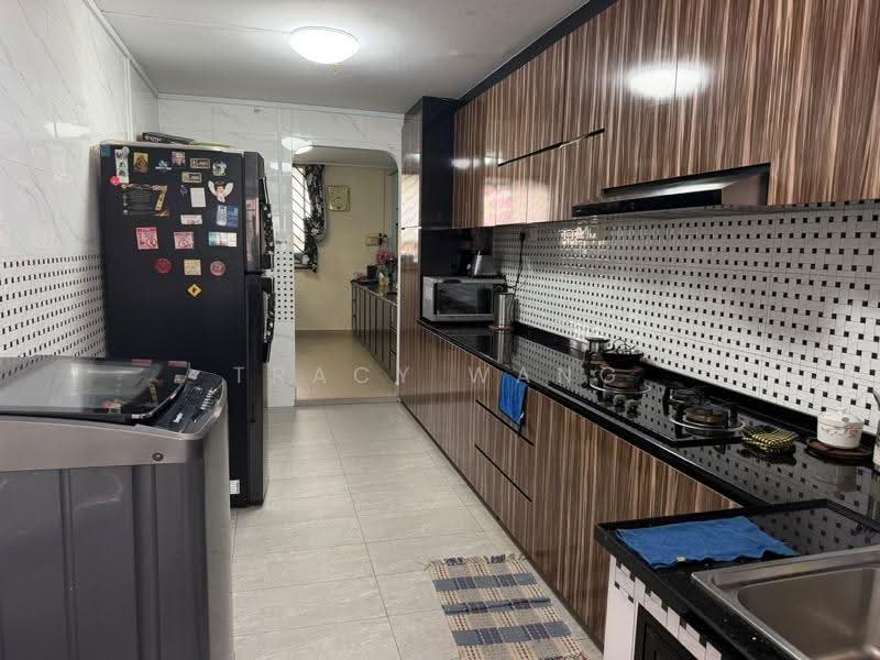 350 Bukit Batok Street 34, 350 Bukit Batok Street 34, Dairy Farm / Bukit Panjang / Choa Chu Kang, 3 Bedrooms, 904 sqft, HDB Flat For Sale, by Tracy Wang, 500248605 - Kitchen - PropertyGuru.com.sg