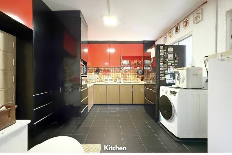822 Jurong West Street 81, 822 Jurong West Street 81, Boon Lay / Jurong / Tuas, 4 Bedrooms, 1,367 sqft, HDB Flat For Sale, by Irfan Ramzi, 500248610 - Kitchen - PropertyGuru.com.sg