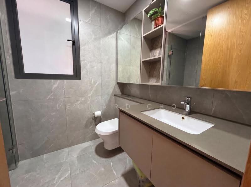 Penrose, 20 Sims Drive, Eunos / Geylang / Paya Lebar, 3 Bedrooms, 1,055 sqft, Condominium For Sale, by Leonard Choi, 500248611 - Bathroom - PropertyGuru.com.sg
