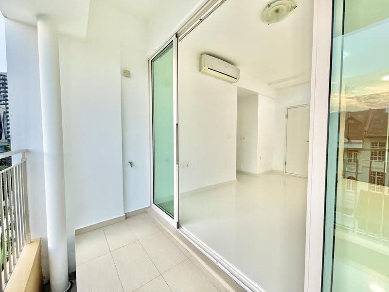 The Ariel, 31 Lorong 105 Changi, East Coast / Marine Parade, 3 Bedrooms, 937 sqft, Condominium For Rent, by Esther Low, 500248614 - Balcony - PropertyGuru.com.sg