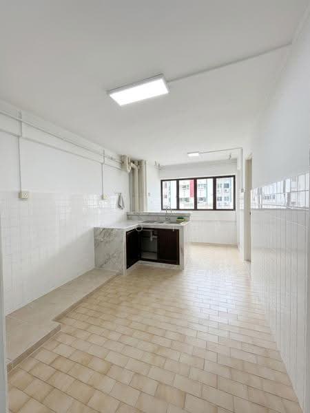 534 Bedok North Street 3, 534 Bedok North Street 3, Bedok / Upper East Coast, 2 Bedrooms, 646 sqft, HDB Flat For Sale, by Keigo Tham, 500248615 - Kitchen - PropertyGuru.com.sg
