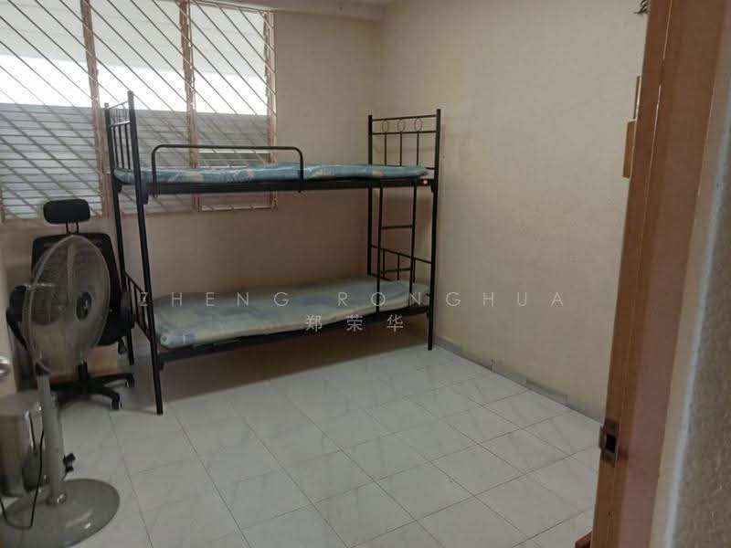 336 Bukit Batok Street 32, 336 Bukit Batok Street 32, Dairy Farm / Bukit Panjang / Choa Chu Kang, Room Rental, 120 sqft, HDB Flat For Rent, by Zheng Ronghua 郑荣华, 500248622 - Bedroom - PropertyGuru.com.sg