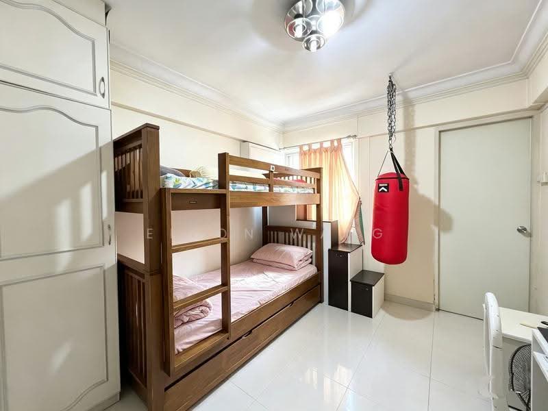 180 Ang Mo Kio Avenue 5, 180 Ang Mo Kio Avenue 5, Ang Mo Kio / Bishan / Thomson, 2 Bedrooms, 732 sqft, HDB Flat For Sale, by Elson Wang, 500248625 - Bedroom - PropertyGuru.com.sg
