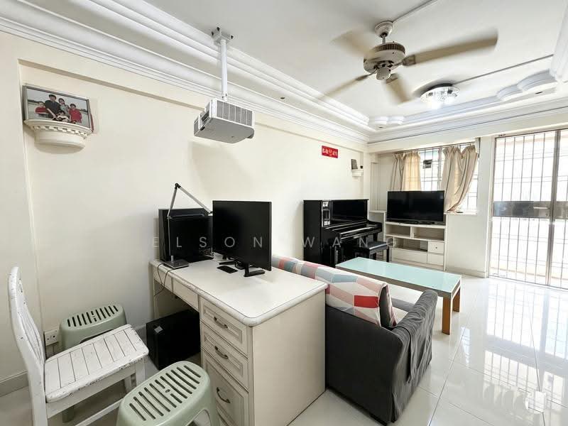 180 Ang Mo Kio Avenue 5, 180 Ang Mo Kio Avenue 5, Ang Mo Kio / Bishan / Thomson, 2 Bedrooms, 732 sqft, HDB Flat For Sale, by Elson Wang, 500248625 - Living Room - PropertyGuru.com.sg