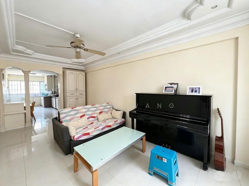 180 Ang Mo Kio Avenue 5, 180 Ang Mo Kio Avenue 5, Ang Mo Kio / Bishan / Thomson, 2 Bedrooms, 732 sqft, HDB Flat For Sale, by Elson Wang, 500248625 - Living Room - PropertyGuru.com.sg