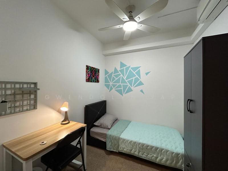 Queens, 10 Stirling Road, Alexandra / Commonwealth, Room Rental, 120 sqft, Condominium For Rent, by Gwendolyn Yap, 500248634 - Bedroom - PropertyGuru.com.sg