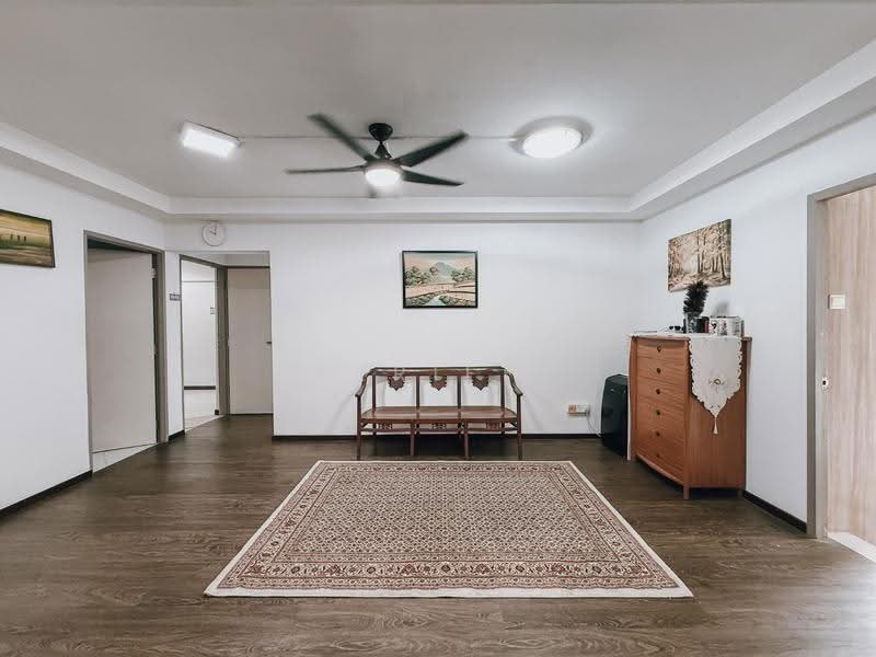 553 Jurong West Street 42, 553 Jurong West Street 42, Boon Lay / Jurong / Tuas, 3 Bedrooms, 1,432 sqft, HDB Flat For Sale, by Nazriff ., 500248639 - Living Room - PropertyGuru.com.sg
