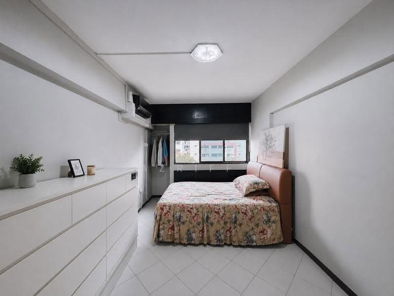 553 Jurong West Street 42, 553 Jurong West Street 42, Boon Lay / Jurong / Tuas, 3 Bedrooms, 1,432 sqft, HDB Flat For Sale, by Nazriff ., 500248639 - Bedroom 2 - PropertyGuru.com.sg