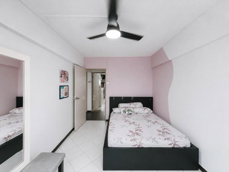 553 Jurong West Street 42, 553 Jurong West Street 42, Boon Lay / Jurong / Tuas, 3 Bedrooms, 1,432 sqft, HDB Flat For Sale, by Nazriff ., 500248639 - Bedroom 3 - PropertyGuru.com.sg