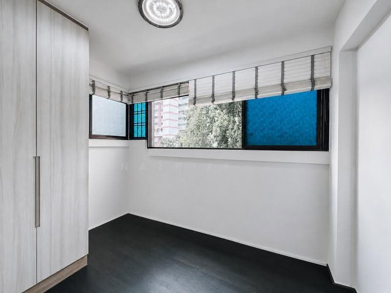 553 Jurong West Street 42, 553 Jurong West Street 42, Boon Lay / Jurong / Tuas, 3 Bedrooms, 1,432 sqft, HDB Flat For Sale, by Nazriff ., 500248639 - Bedroom 4 / Balcony - PropertyGuru.com.sg