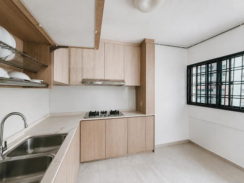 553 Jurong West Street 42, 553 Jurong West Street 42, Boon Lay / Jurong / Tuas, 3 Bedrooms, 1,432 sqft, HDB Flat For Sale, by Nazriff ., 500248639 - Kitchen - PropertyGuru.com.sg