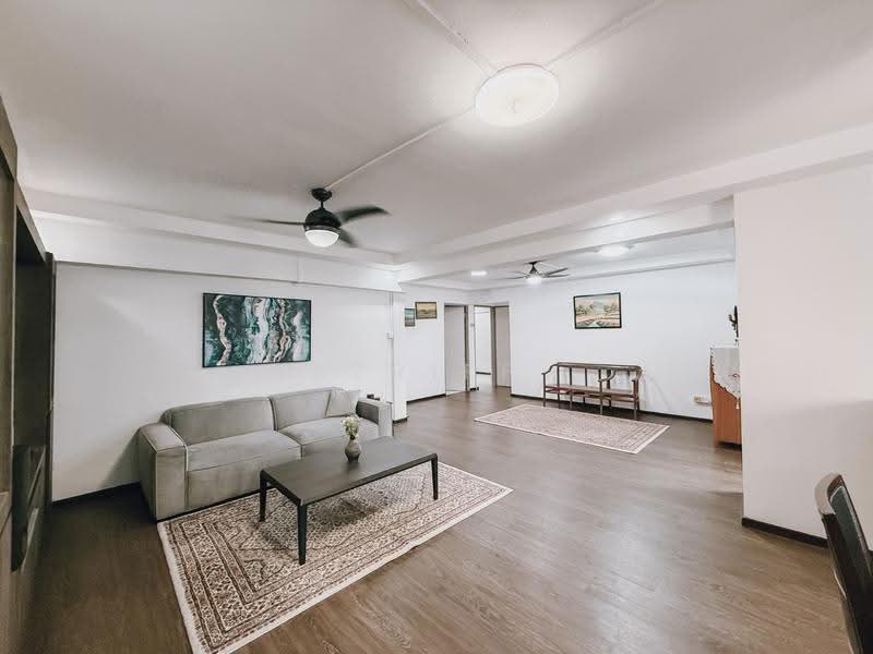 553 Jurong West Street 42, 553 Jurong West Street 42, Boon Lay / Jurong / Tuas, 3 Bedrooms, 1,432 sqft, HDB Flat For Sale, by Nazriff ., 500248639 - Living Room - PropertyGuru.com.sg