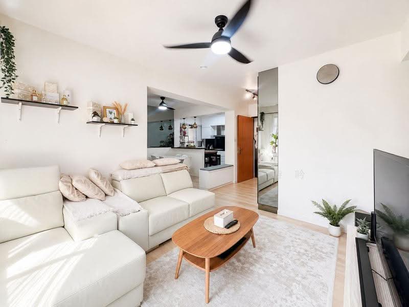 992B Buangkok Link, 992B Buangkok Link, Hougang / Punggol / Sengkang, 2 Bedrooms, 1,001 sqft, HDB Flat For Rent, by Jean Ang 诗吟, 500248642 - Living Room - PropertyGuru.com.sg
