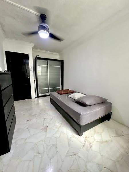269 Yishun Street 22, 269 Yishun Street 22, Sembawang / Yishun, 2 Bedrooms, 689 sqft, HDB Flat For Sale, by Zarifah Zain, 500248658 - Bedroom - PropertyGuru.com.sg