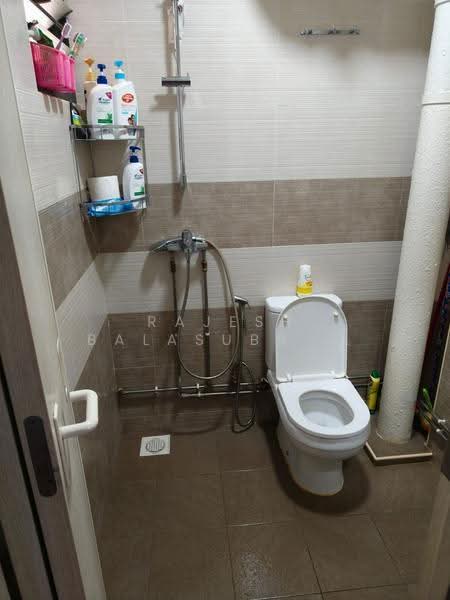 683 Tessensohn Road, 683 Tessensohn Road, Farrer Park / Serangoon Rd, Room Rental, 300 sqft, HDB Flat For Rent, by Rajesh Balasubramanian, 500248668 - Bathroom - PropertyGuru.com.sg