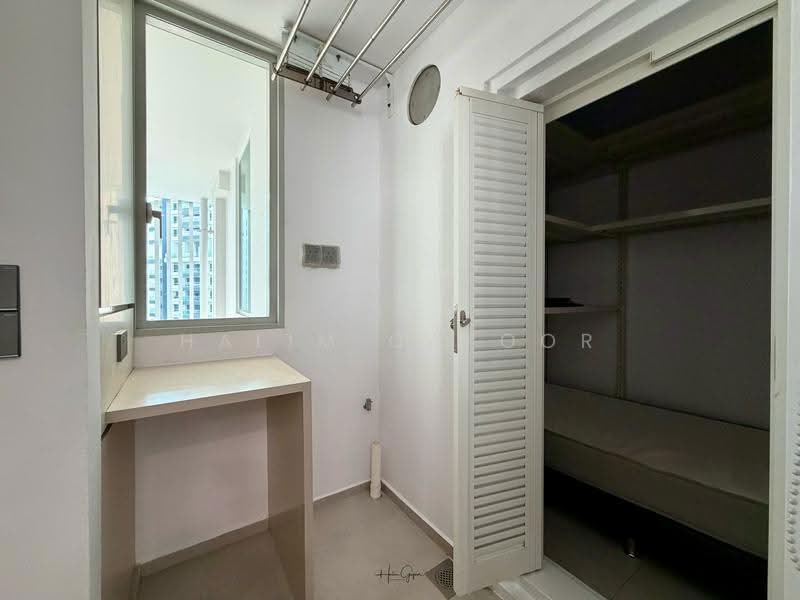 The Vermont On Cairnhill, 12A Cairnhill Rise, Orchard / River Valley, 3 Bedrooms, 1,442 sqft, Apartment For Rent, by Halim Gafoor, 500248672 - Yard / Helpers Room - PropertyGuru.com.sg