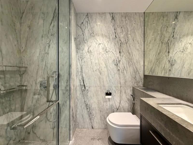 The Vermont On Cairnhill, 12A Cairnhill Rise, Orchard / River Valley, 3 Bedrooms, 1,442 sqft, Apartment For Rent, by Halim Gafoor, 500248672 - Common Bathroom - PropertyGuru.com.sg