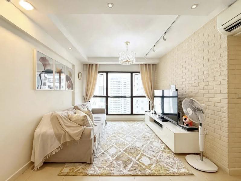 435C Fernvale Road, 435C Fernvale Road, Seletar / Yio Chu Kang, 3 Bedrooms, 1,011 sqft, HDB Flat For Sale, by Irfan Ramzi, 500248695 - Living Room - PropertyGuru.com.sg