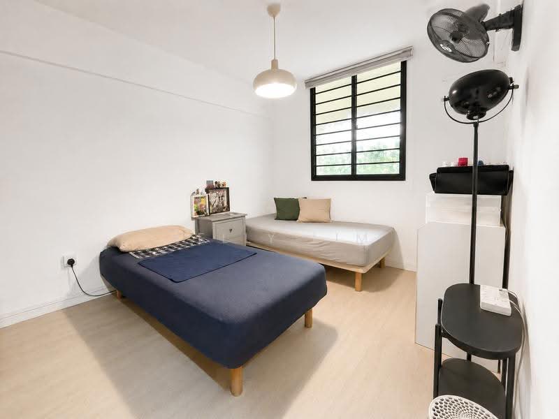 108 Commonwealth Crescent, 108 Commonwealth Crescent, Alexandra / Commonwealth, 2 Bedrooms, 646 sqft, HDB Flat For Sale, by Kelly Lim, 500248716 - Bedroom - PropertyGuru.com.sg