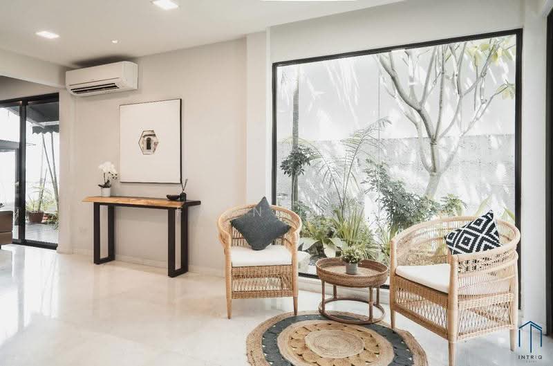Freehold Corner Terrace within 1km Methodist and Maris Stella, Upper Paya Lebar Road, Paya Lebar Cresent, Lor Ah Soo, Tai Keng Gardens, Hougang / Punggol / Sengkang, 5 Bedrooms, 3,700 sqft, Corner Terrace For Sale, by Fann Fan, 500248717 - Living Room - PropertyGuru.com.sg