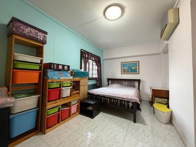 14A Lorong 7 Toa Payoh, 14A Lorong 7 Toa Payoh, Balestier / Toa Payoh, 3 Bedrooms, 1,180 sqft, HDB Flat For Sale, by Soh Jeremy, 500248719 - Bedroom - PropertyGuru.com.sg