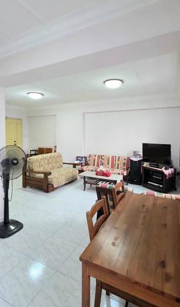 14A Lorong 7 Toa Payoh, 14A Lorong 7 Toa Payoh, Balestier / Toa Payoh, 3 Bedrooms, 1,180 sqft, HDB Flat For Sale, by Soh Jeremy, 500248719 - Living Room - PropertyGuru.com.sg