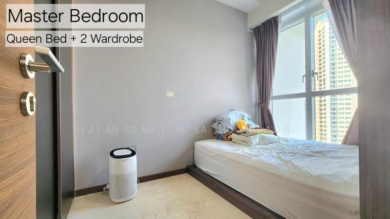 Queens Peak, 3 Dundee Road, Alexandra / Commonwealth, 2 Bedrooms, 495 sqft, Condominium For Sale, by Linda Cahyadi, 500248732 - Master Bedroom - PropertyGuru.com.sg