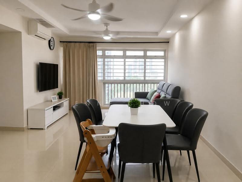 124B Bukit Merah View, 124B Bukit Merah View, Alexandra / Commonwealth, 3 Bedrooms, 1,151 sqft, HDB Flat For Sale, by Renne Chow, 500248735 - Living Room - PropertyGuru.com.sg