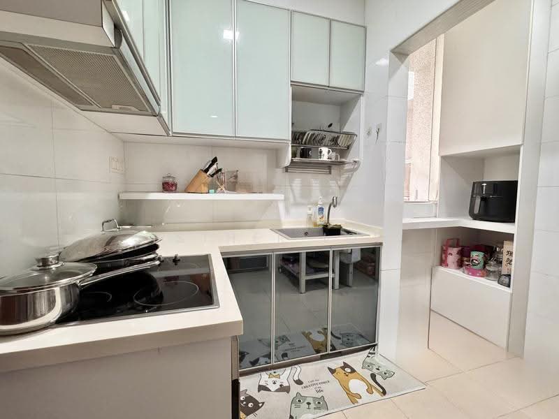 Blu Coral Condo, 127 Lorong L Telok Kurau, East Coast / Marine Parade, 3 Bedrooms, 2,033 sqft, Condominium For Sale, by Esther Low, 500248745 - Kitchen - PropertyGuru.com.sg
