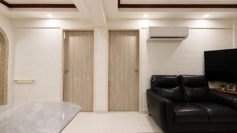11 Holland Drive, 11 Holland Drive, Tanglin / Holland / Bukit Timah, 2 Bedrooms, 700 sqft, HDB Flat For Sale, by Mandy Ng, 500248749 - Living Room - PropertyGuru.com.sg
