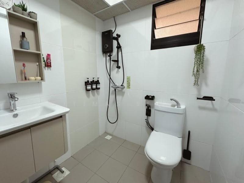468A Bukit Batok West Avenue 9, 468A Bukit Batok West Avenue 9, Dairy Farm / Bukit Panjang / Choa Chu Kang, 1 Bedroom, 505 sqft, HDB Flat For Sale, by Sitimas Senin, 500248758 - Bathroom - PropertyGuru.com.sg