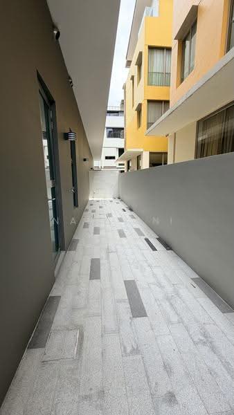 East Coast Avenue, East Coast Avenue, East Coast / Marine Parade, 5 Bedrooms, 4,928 sqft, Terraced House For Rent, by Nancy Ni, 500248759 - Exterior - PropertyGuru.com.sg