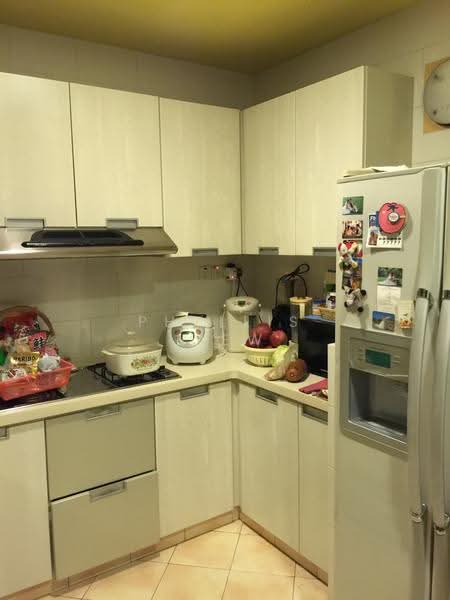 Gerald Residences, Gerald Crescent, Seletar / Yio Chu Kang, 5 Bedrooms, 3,025 sqft, Terraced House For Sale, by Phyllis Liew, 500248783 - Kitchen - PropertyGuru.com.sg