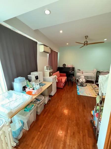 Gerald Residences, Gerald Crescent, Seletar / Yio Chu Kang, 5 Bedrooms, 3,025 sqft, Terraced House For Sale, by Phyllis Liew, 500248783 - Living Room - PropertyGuru.com.sg