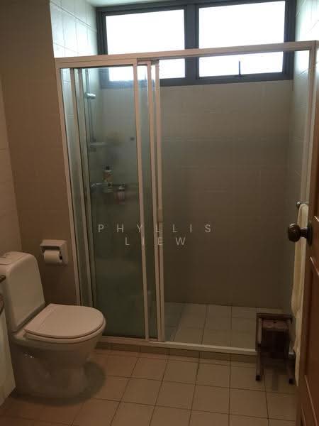 Gerald Residences, Gerald Crescent, Seletar / Yio Chu Kang, 5 Bedrooms, 3,025 sqft, Terraced House For Sale, by Phyllis Liew, 500248783 - Bathroom - PropertyGuru.com.sg